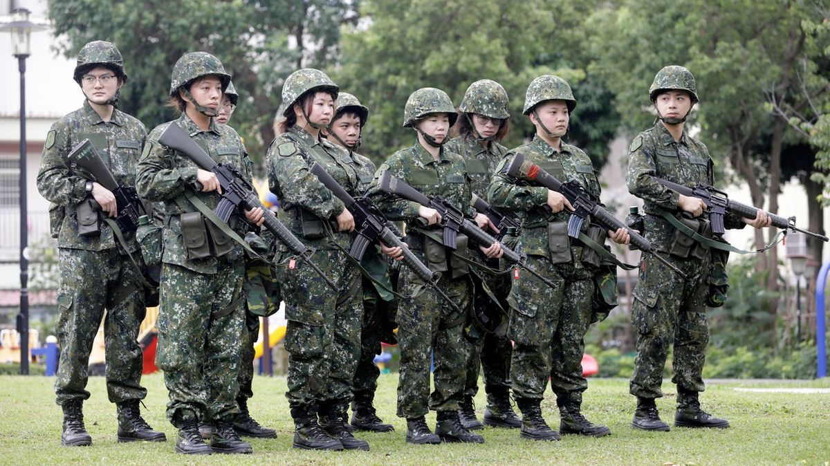 Tchaj-wan zapojuje ženy do obrany před čínskou hrozbou